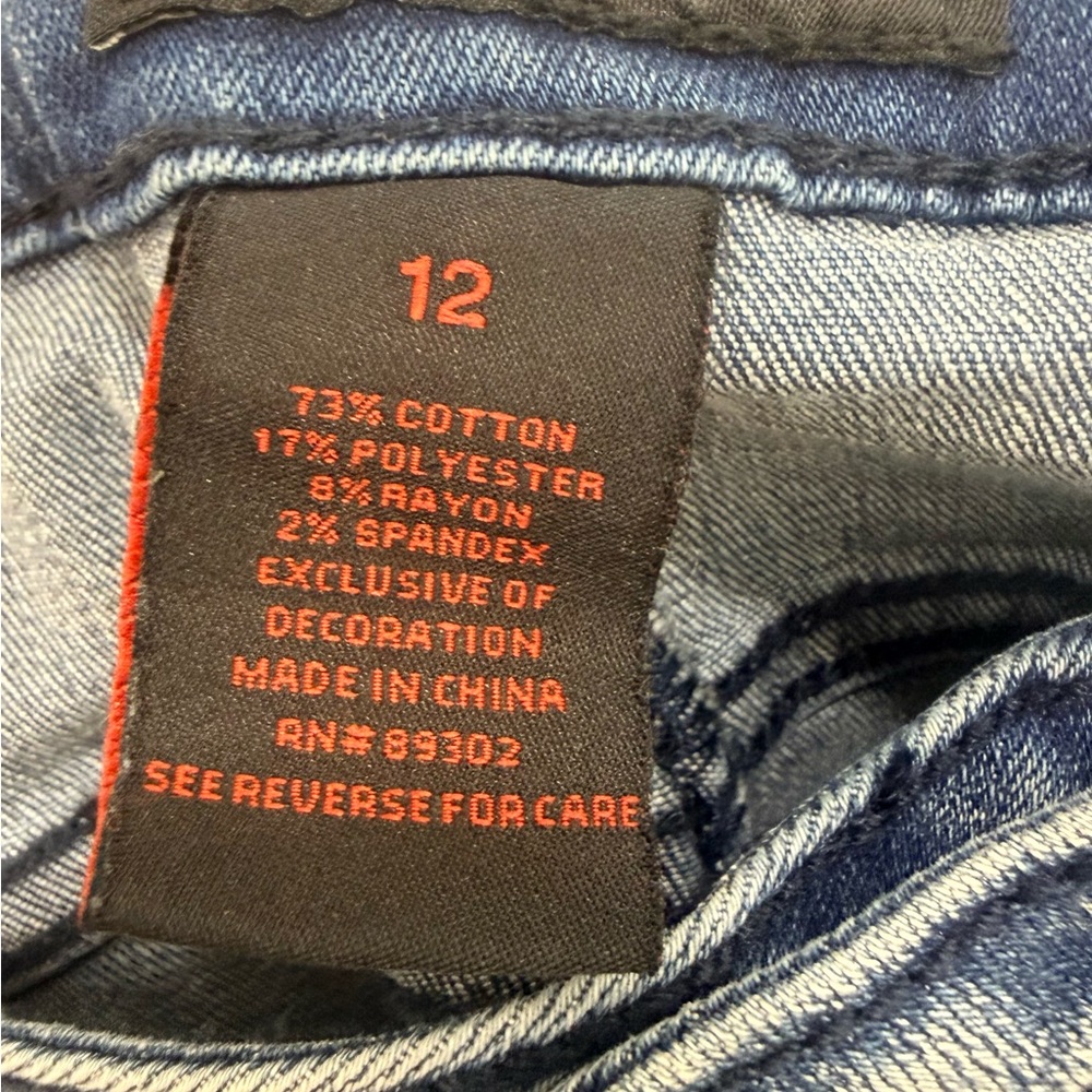 Earl Women's Blue Denim Shorts - Picture 5 of 10